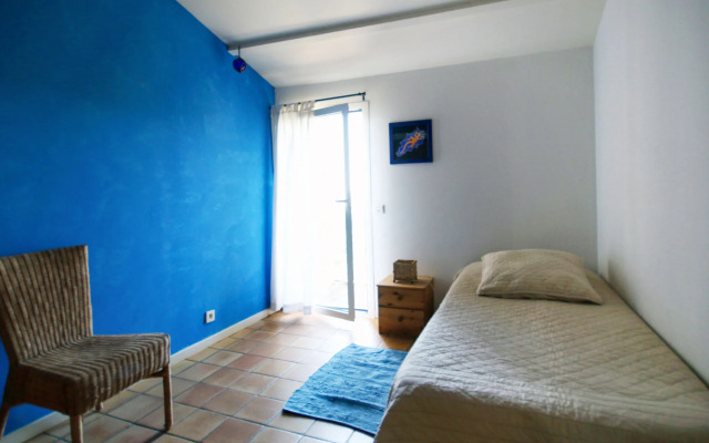 Sainte Claire (HYE150)