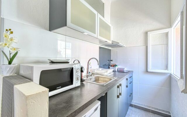 Chic Minimalist Studio - 2 Mins Walk From Palais!