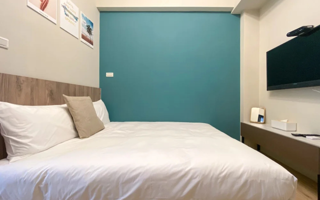 Sunshine Hotel