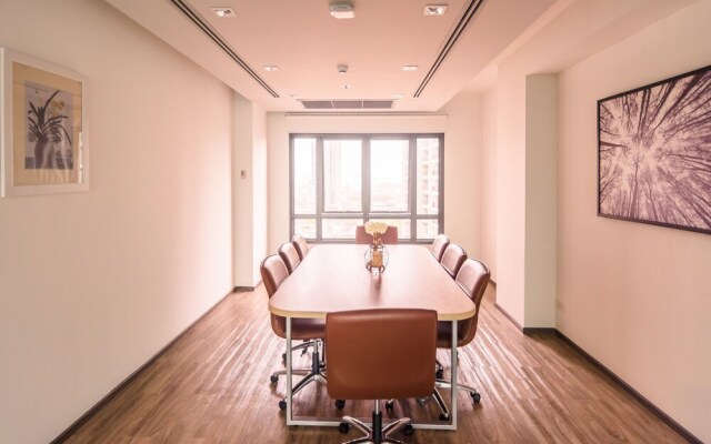 Roomme Hospitality The Rich Branch