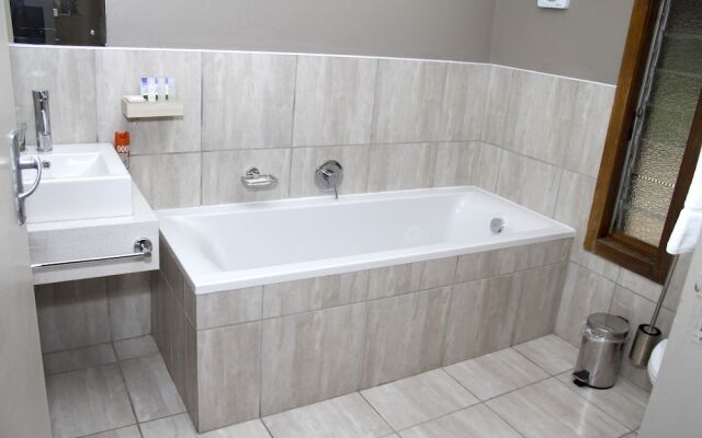 Cresta Marang Gardens