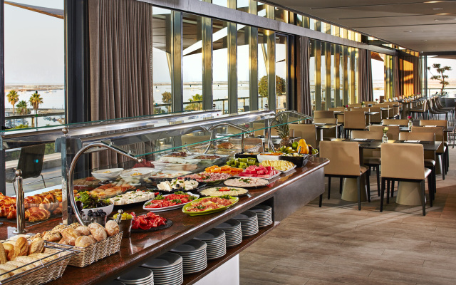 Occidental Faro Hotel