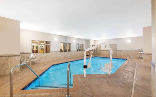 AmericInn by Wyndham Humboldt