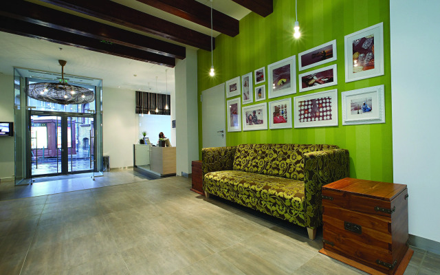 Atrium Fashion Hotel