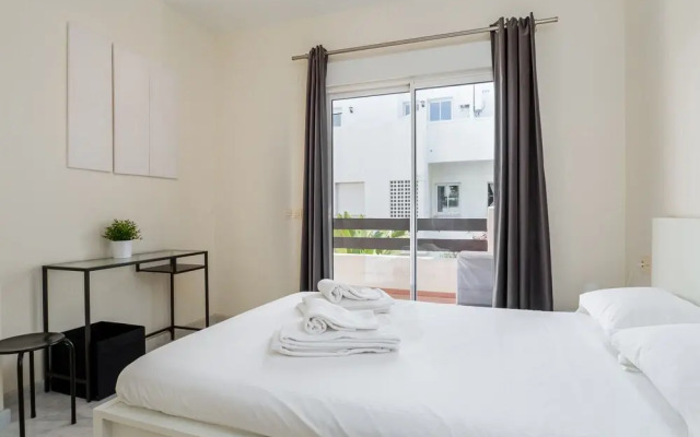 2051-New 3 bedrooms on golf