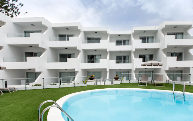 Guatiza Apartments