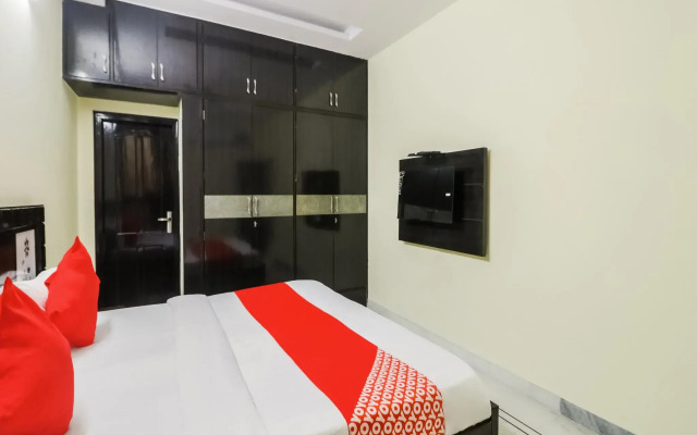 The Golden Bridge by OYO Rooms