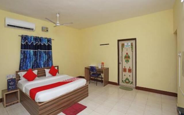 OYO 14666 Galaxy Guest House