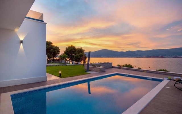 Villa Trogir Twins 1