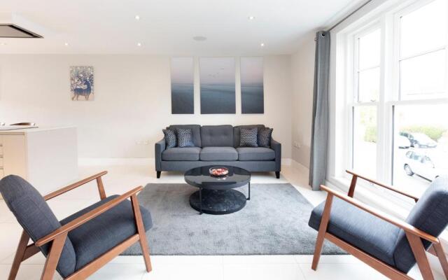 Fabulous Central Windsor Town House