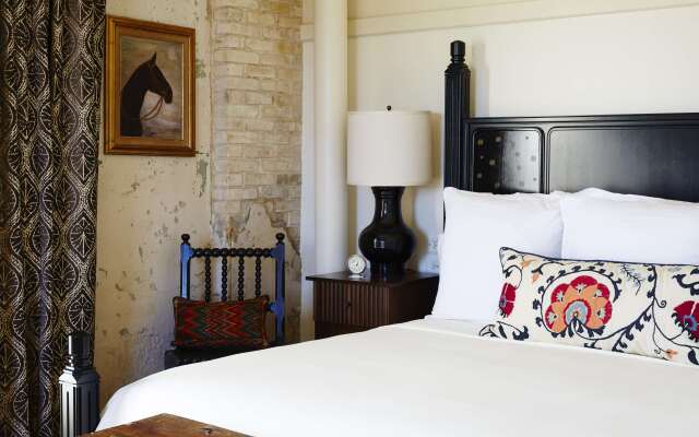 Hotel Emma at Pearl on the Riverwalk
