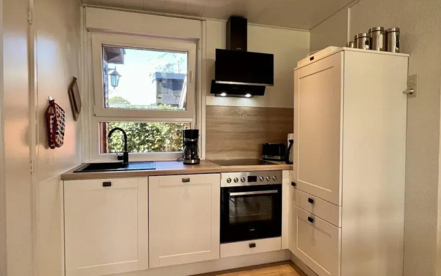 Spacious Bungalow With Garden in Park Eureka