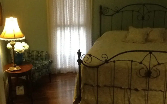 Dimmick House Bed and Breakfast