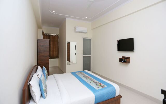 OYO 8425 Hotel Shiv Palace