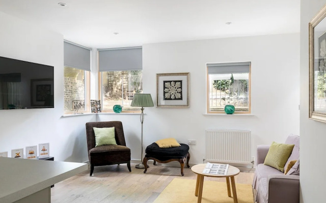 Huge Garden 3-bedroom Modern Apartments in Camden