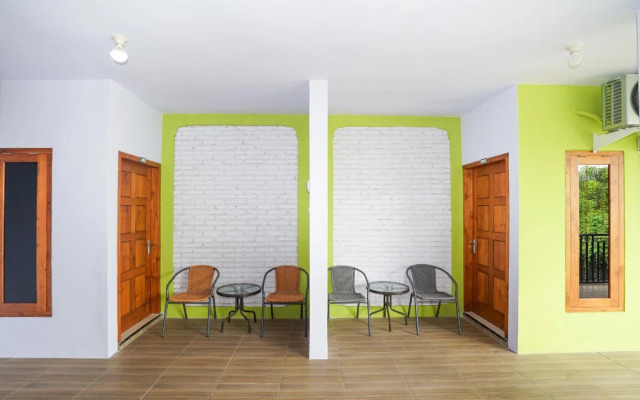 Eston House By OYO Rooms