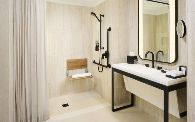 The Pearle Hotel & Spa, Autograph Collection