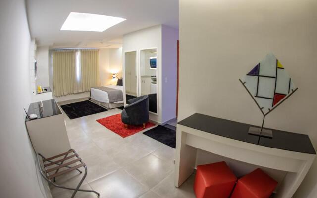 Mondrian Suite Hotel