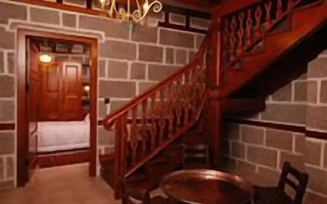 And Hotel