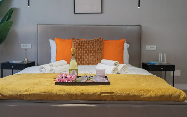 Modern & Spacious 2BR Steps to Cismigiu Gardens