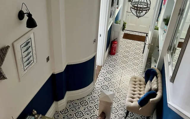 Lazy Waves Boutique B&B