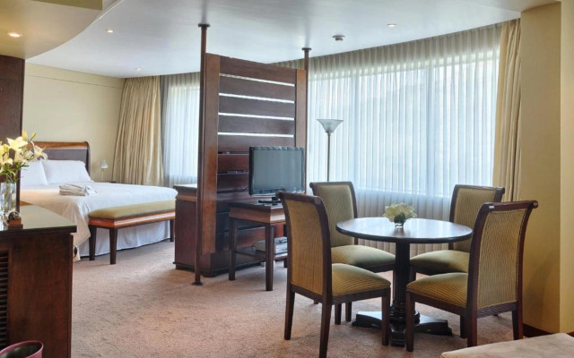 Suites Camino Real