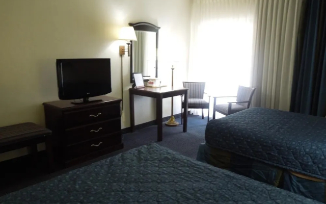 Red Carpet Inn & Suites