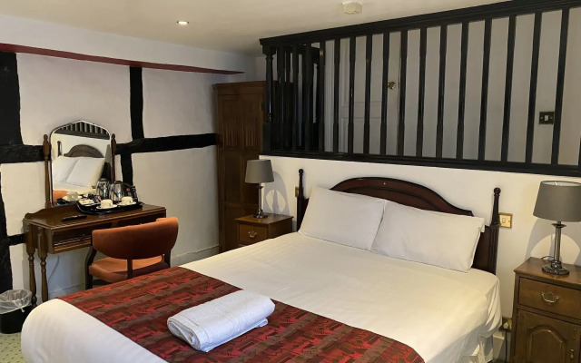 The George Hotel