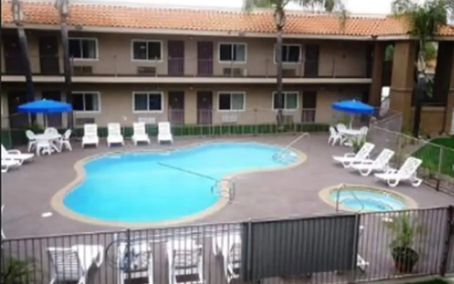 Travelodge Hemet CA