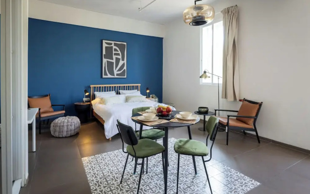 The Printhouse-Boutique Apt by SeaNRent