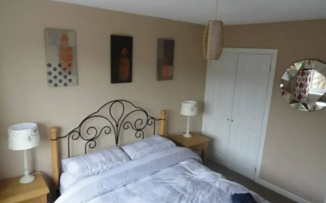 Immaculate 3-bed House in Fairbourne