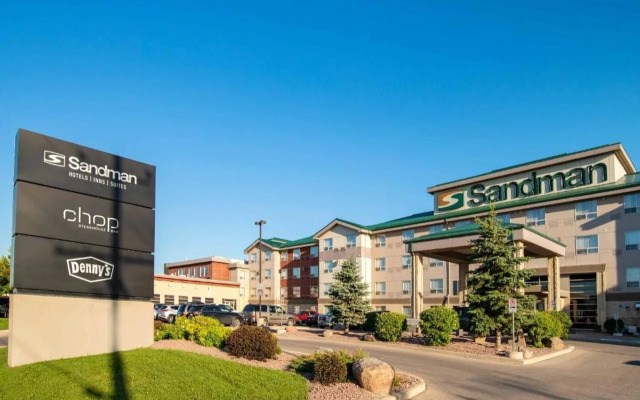 Sandman Signature Winnipeg Airport Hotel & Suites
