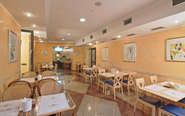 Hotel Aurora