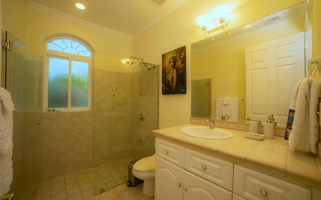 Colina 1F - 2 Bedr 2 Bath