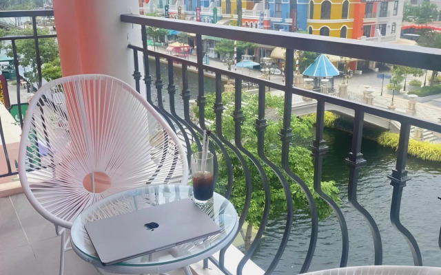 Riverside Mini Hotel Grand World