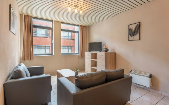 Room-one Bedroom Apartment Near North S