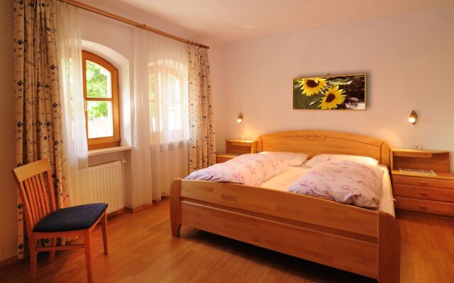 Huber zu Dorf - Urlaub auf dem Bauernhof
