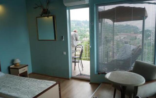 TJ Guest House