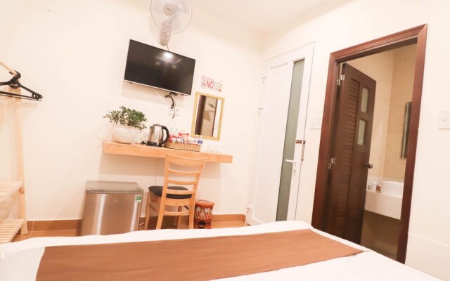 Hotel Huong Moc by OYO Rooms