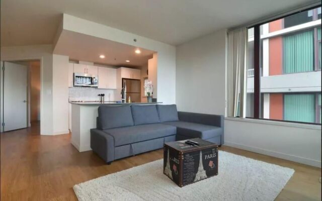 High Rise 2bd 2bth Home Pike Place