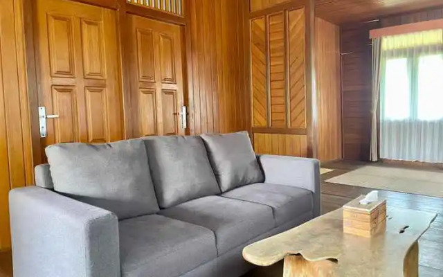 Tomohon Private Pool Villa Batu