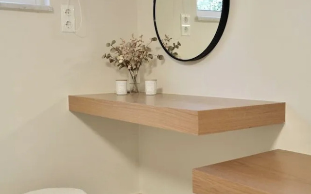 Villa Fleria Seaside Studios & Apts