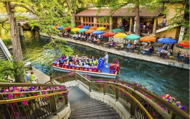 Apt Near The Pearl- San Antonio