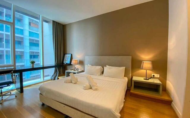 #23 Superb Sky Pool Bath Tub Staycation yo!! =D