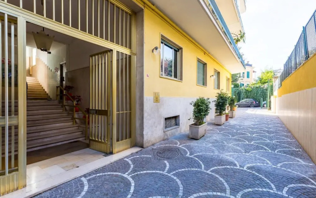 Chiaia Mon Amour Elegant Flat by Napoliapartments