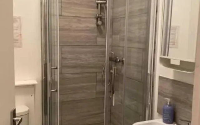 Spacious Four Bedroom Home, 3 Bathrooms - Coventry