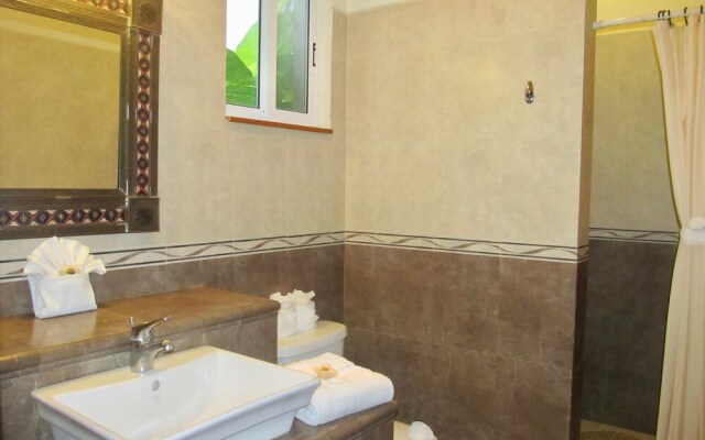 Arcoiris Family Condos by Playa Paradise