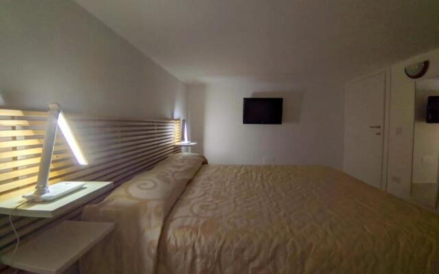 Flat 93
