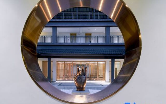 Xinxing Zenyu Town North and South Ju Siheyuan