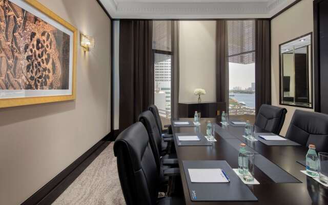 Radisson Blu Hotel, Dubai Deira Creek